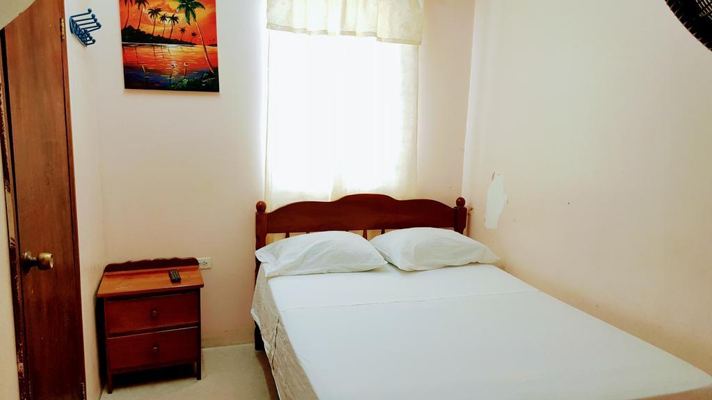 Sea Breeze Guest House Belize City Exterior foto