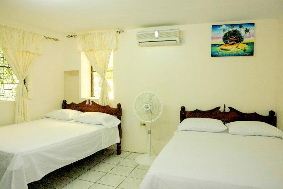 Sea Breeze Guest House Belize City Exterior foto