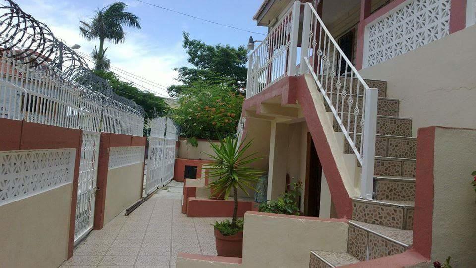 Sea Breeze Guest House Belize City Exterior foto